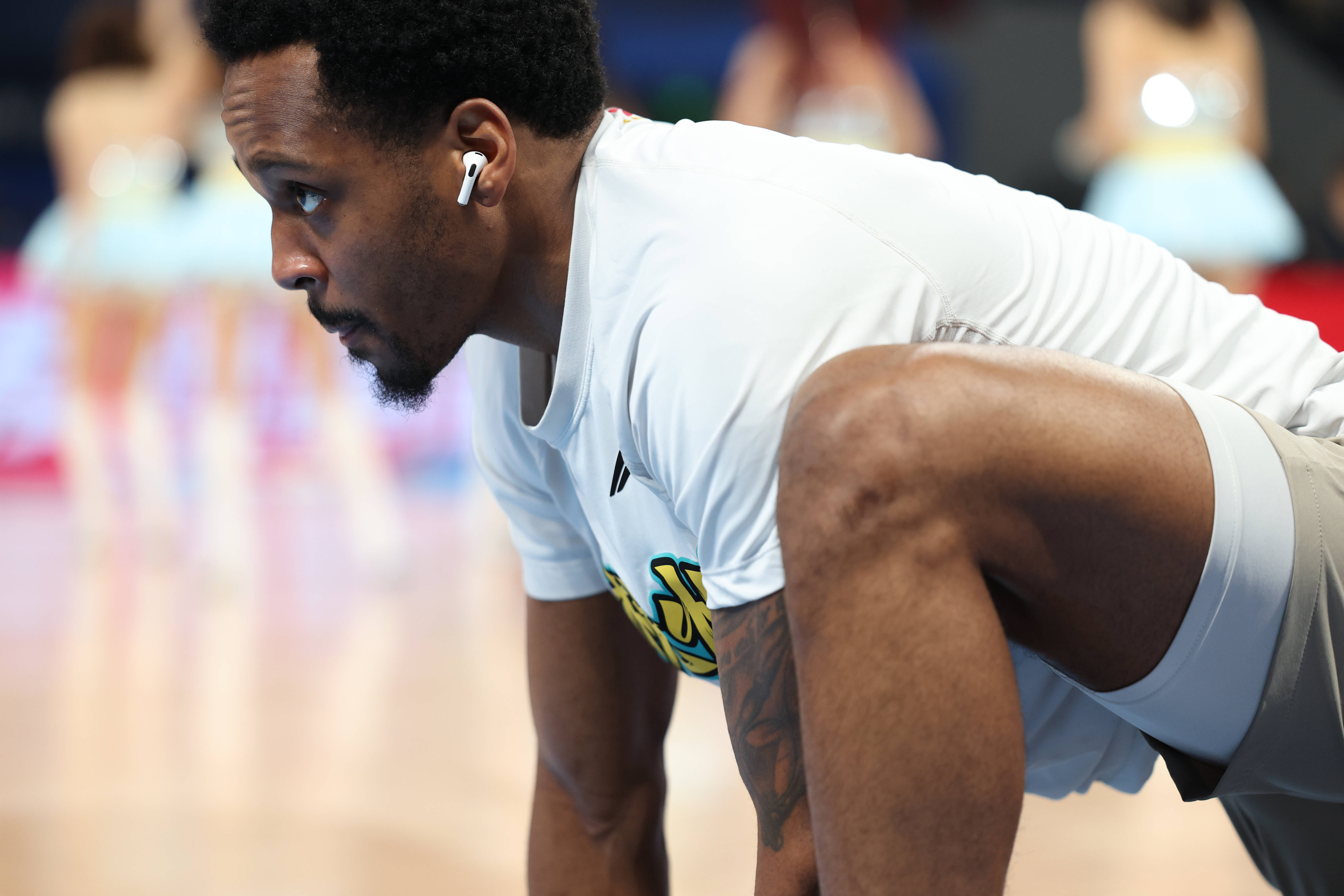 皇冠官方在线入口-广厦男篮完成体检备战亚冠Ning连续五场比赛得分超过战术调整，连对手都承认：里程碑夜山东男篮遗憾出局(cba浙江广厦赛程)